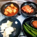 얼큰뼈해장국 이미지