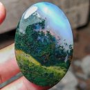 신비롭고 특이하게 생긴 보석.moss agate 이미지