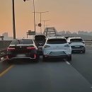 (운전상식) “갑자기 끼어드네…” 도로 위 얌체 운전자 신고하는 방법 이미지