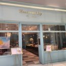 5763 | 김포공항 롯데몰 카페 헤븐온탑(Heaven on top) 디저트 생토노레 바닐라 후기