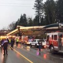 At least 3 dead after Amtrak train derails 이미지