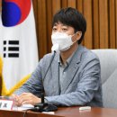 Lee Jun-seok says &#39;salute the rank, not the man&#39; 이준석 대표 이미지