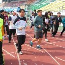 권오을 안동낙동강변마라톤 대회 완주. 권오을 마라톤 기록은 29분52초이다. 이미지