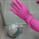 욕실 샤워부스 물때 제거/ 지긋지긋한 유리물때 완벽히 없애는 방법/ 투명한 유리로 복원시킬수 있는 디테일 청소방법 이미지