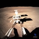 중국 로버가 달의 먼 쪽을 탐험하기 시작한다. 이미지