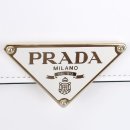 화이트 토탈 크리닝 | 프라다 신발세탁 삼각로고 스니커즈 화이트 더 하얗게 만들 수 있을까? -대연동 명품세탁-