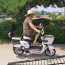 화이트 자전거 이미지