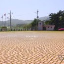 밀리터리 테마공원 화장실 이미지