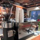 충열로48번길 L | 광안리 감성 신상 카페 아키와와 카다멈 크림 라떼부터 필터커피까지 분위기 좋은 금련산역 카페 후기