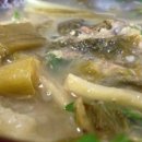 골목안 나무집 이미지