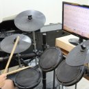 누구나 연주하는 드럼 이미지