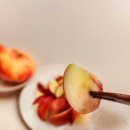 홍백농장 | [제철과일] 신비복숭아 겉은 천도처럼, 속은 백도처럼 달콤한 껍질째 먹는 복숭아