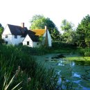 연못이 있는 집 이미지