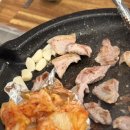 꿀꿀뒷고기 이미지