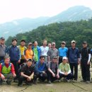 건강 과 우정을 다지는 산우회에 적극 참여합시다 이미지