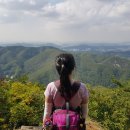 태을봉과 주변 봉우리 이미지
