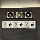 인문정신으로 듣는 대중음악 | 수원 스타필드 놀거리 이색 실내 데이트 추천 LP 카페 바이닐 주말 웨이팅 가격