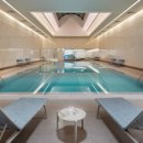 롯데호텔 실내수영장 이미지