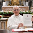 교황교서 「희망의 새 지도를 그리며」 (Drawing New Maps of Hope) 10월 28일 반포 이미지