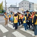 2025년 10월 21일, 대한적십자사 전주시 덕진구협의회(라태원 회장) 봉사원 70여 명이 환경정화 운동 이미지