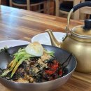 (주)넝쿨 | 넝쿨포도가 열리는 현지인 막국수 맛집 강릉 초시막국수 분위기와 맛 모두 굿