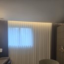 (주)폴라리스호텔 | 📍 부천 상동 폴라리스호텔 객실 방염커튼 시공 후기호텔 객실에 딱! ✨고급스러운 방염 쉬폰 + 암막커튼...