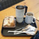 화명동 투썸 에서 연어베이글 맛보고 반했어요