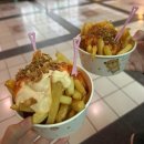 옐로우 통신 | 롯데월드 평일 방문 후기🎠(자유이용권 만원대 꿀팁 + 인기 어트랙션 대기시간)