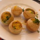 증평초등학교 정문 앞 인도 | 인도에서 보낸 나날들