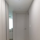 광명 소하신원아침도시2 현관중문 시공 후기, 분할 디자인이 돋보이는 화이트 초슬림 원슬라이딩도어 2...