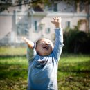 웃어야 웃을 일 이미지