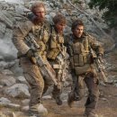 Lone Survivor 속의 군장들. 이미지