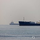 이 공동체가 가장 험한 삶의 터전을 택한 이유 - 예멘 하드라마우트 와디 다완의 사암 절벽 이미지