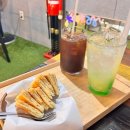 PIT A PAT | 혜화 브런치 북카페 아기자기한 동네 감성 핏어팻(PIT A PAT) 내돈내산