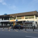 시간여행 관광안내소 | 뚜벅이 혼자 떠난 군산 여행 산책 1편 - 이성당, 구 시청광장 플리마켓