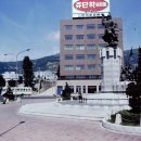 정발장군 동상 앞 이미지