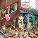 규모 7.4의 치명적인 지진이 대만을 강타한 후 갇힌 수십 명 - CNN (미국) 이미지