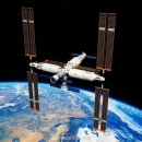 중국 우주정거장으로 갈 준비가 된 세 명의 우주비행사 이미지