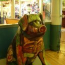 황금돼지동상 이미지