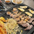(뚝섬역 삼겹살 / 성수동 고기집 / 김치찜 맛집) 정육식당 감성 제대로 뚝섬돈가 후기