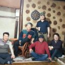 돌기와 토담집 이미지