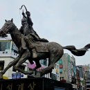 충북 영동군 미륵성 유신고등공민학교 학우와 함께 이미지