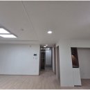 브라운스톤하이포레경로당 | 부산서구도배 브라운스톤 하이포레 아트월 도배 디아망 회벽 크림 화이트