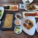 산아래보쌈, 칼국수 이미지