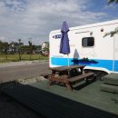 카라반 캠핑장 이미지