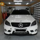 2010년식 벤츠 C63 AMG 흰색 3600만원에 판매합니다~~사제옵션 다양함!! 이미지