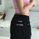 다쓸다 - 청주시 청원구 우암로 84 | 킴서울 Kimseoul 슬럽 스탠다드 로고 티, 777 코튼 블랙 진, 르 로고 슬림 탑 후기