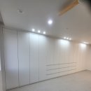 씨유 고창아산점 | 고창 아산 주택 붙박이장 시공 완료 7미터 대형 여닫이 붙박이장부터 틈새장까지!