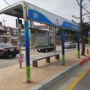 버스승강장 앞 이미지