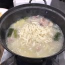 꼬꼬닭칼국수 이미지